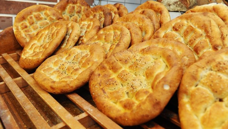 Karşıyaka’da “Askıda Pide” kampanyası başladı