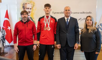 Gaziemirli taekwondocu Türkiye şampiyonu oldu