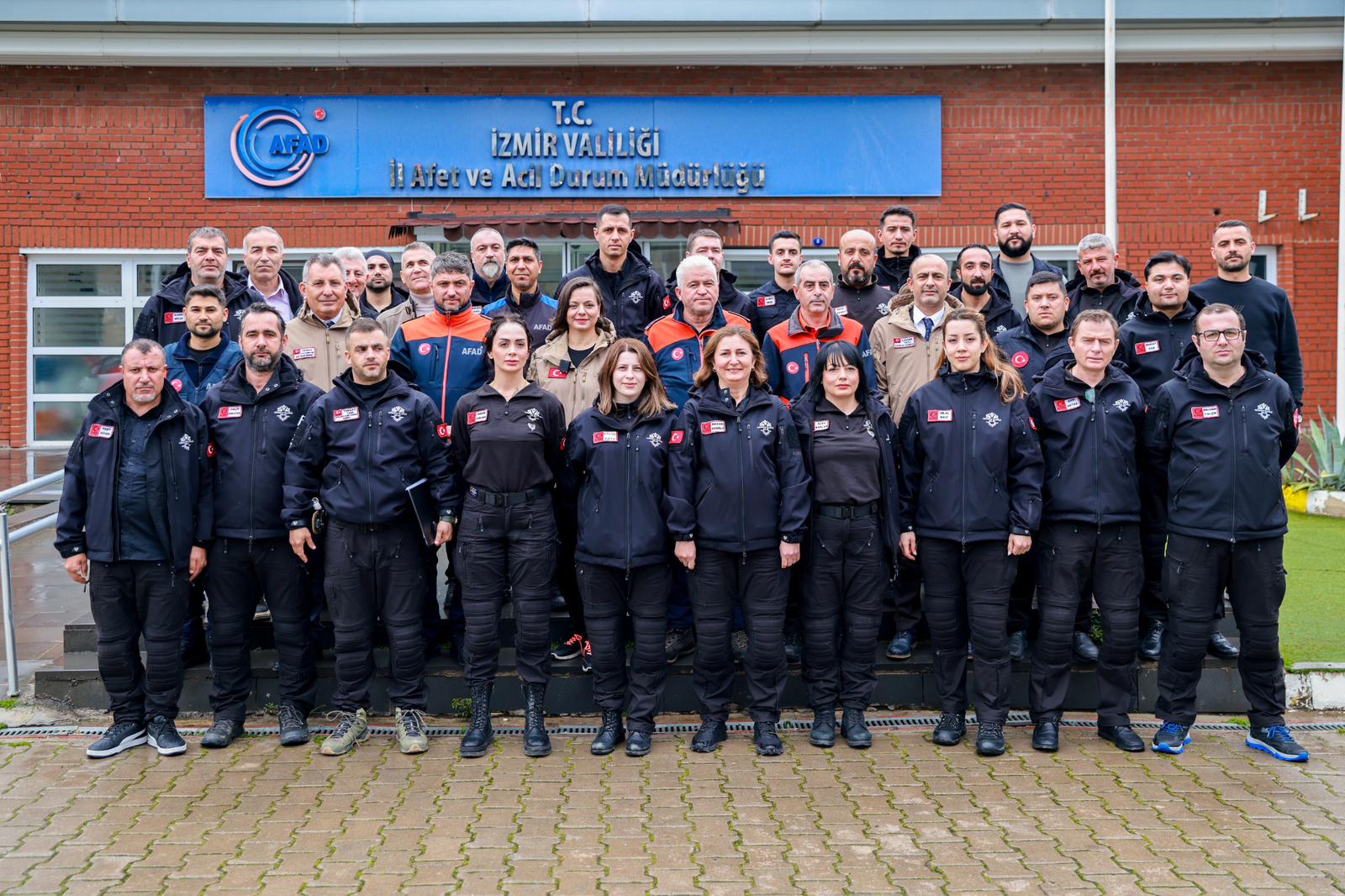 Karabağlar Belediyesi KAR-KUT ile Sahada Daha Güçlü