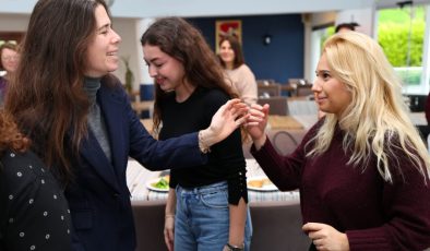 Kadının İnsan Hakları Eğitim Programı Çeşme’de tamamlandı