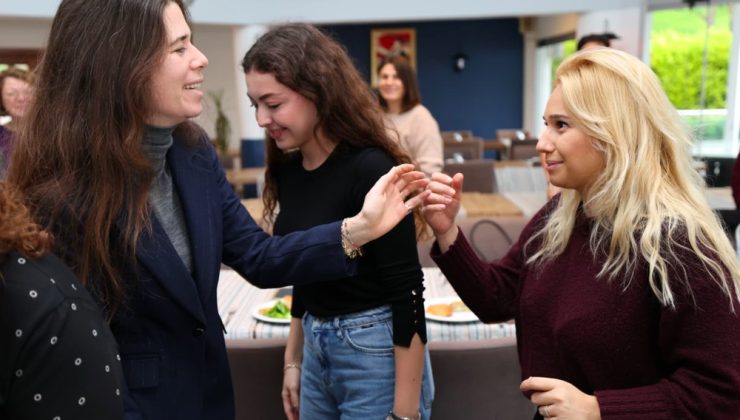 Kadının İnsan Hakları Eğitim Programı Çeşme’de tamamlandı