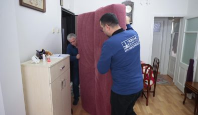 Konak’ta eşya dayanışması: Bağışlar ihtiyaç sahiplerine ulaştırılıyor