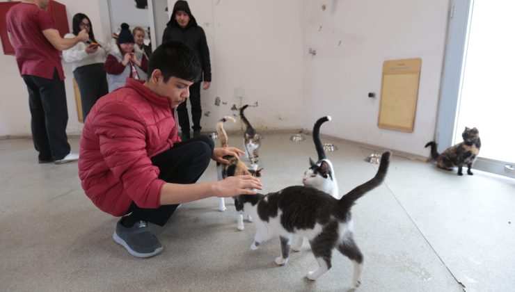 Konak’ta kalpleri ısıtan buluşma