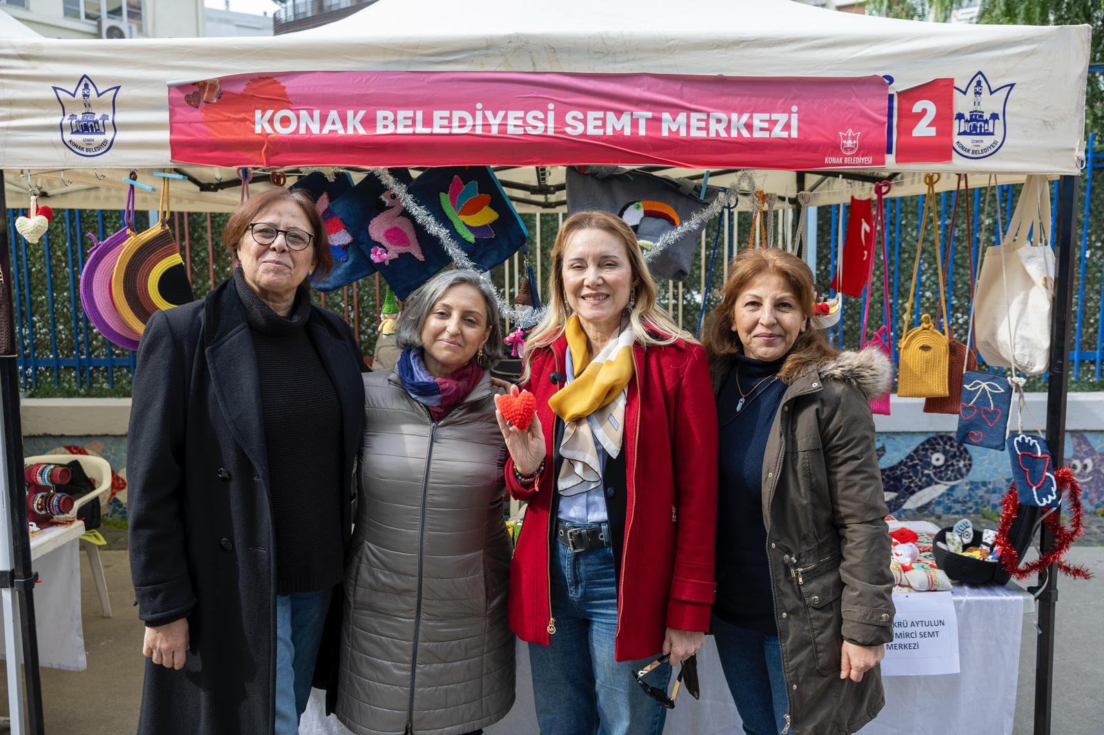 Konak’ta sevgi, emekle güçleniyor