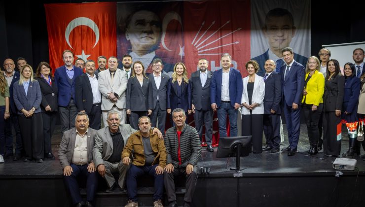 Romanların sesi Konak’tan yükseldi