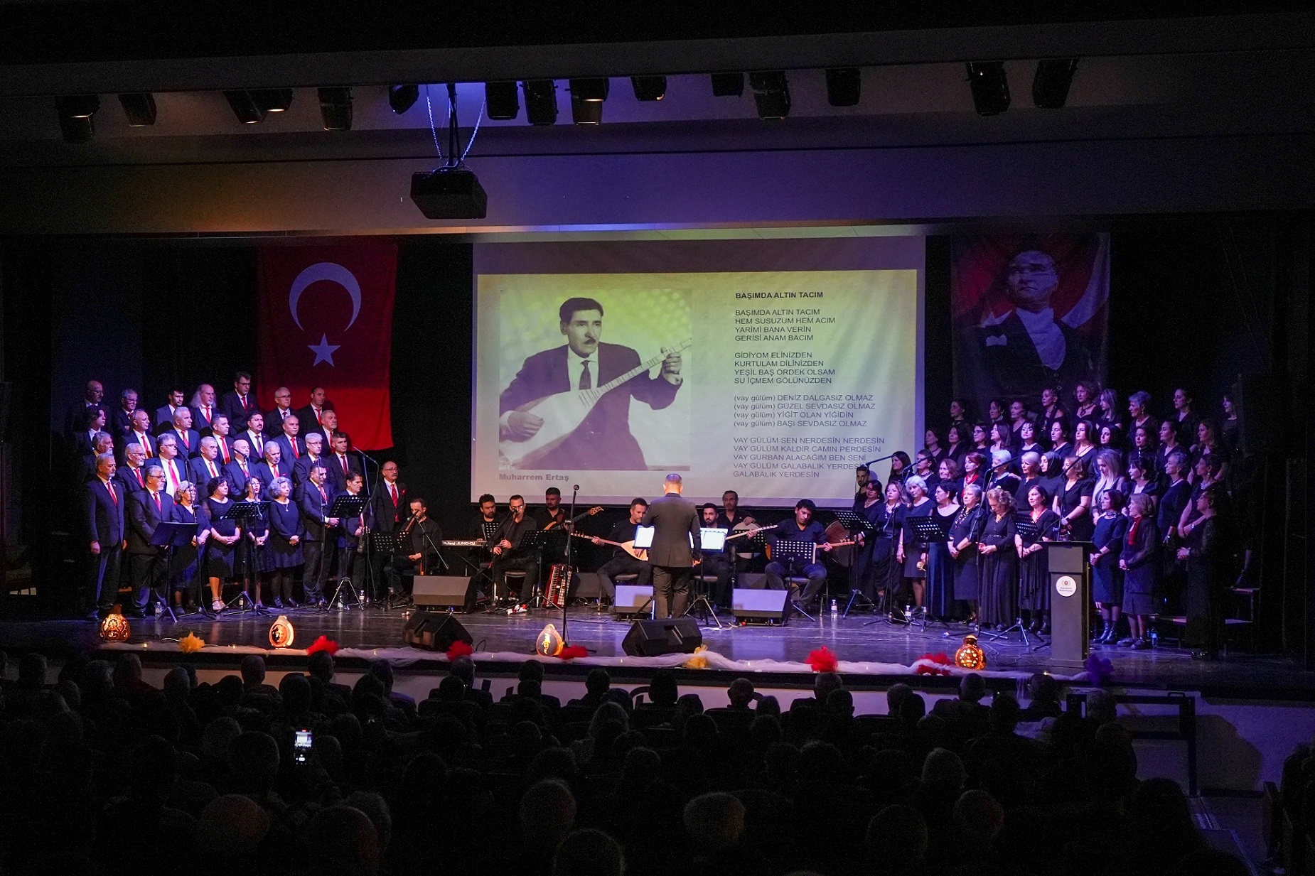 Türk halk müziğinin seçkin eserleri Gaziemir’de yankılandı