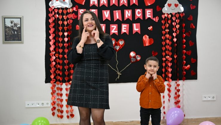 Bornova’da sevgiyle atılan adımlar