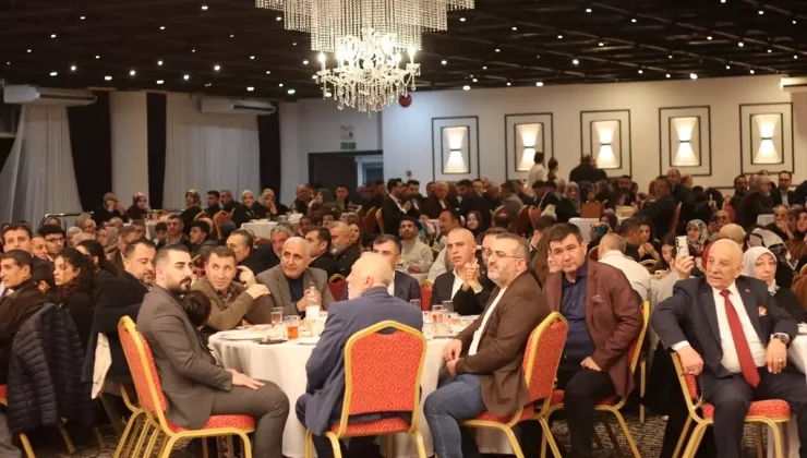 İzmir’de Çöp Sorunu: AK Parti’den Sert Eleştiriler!