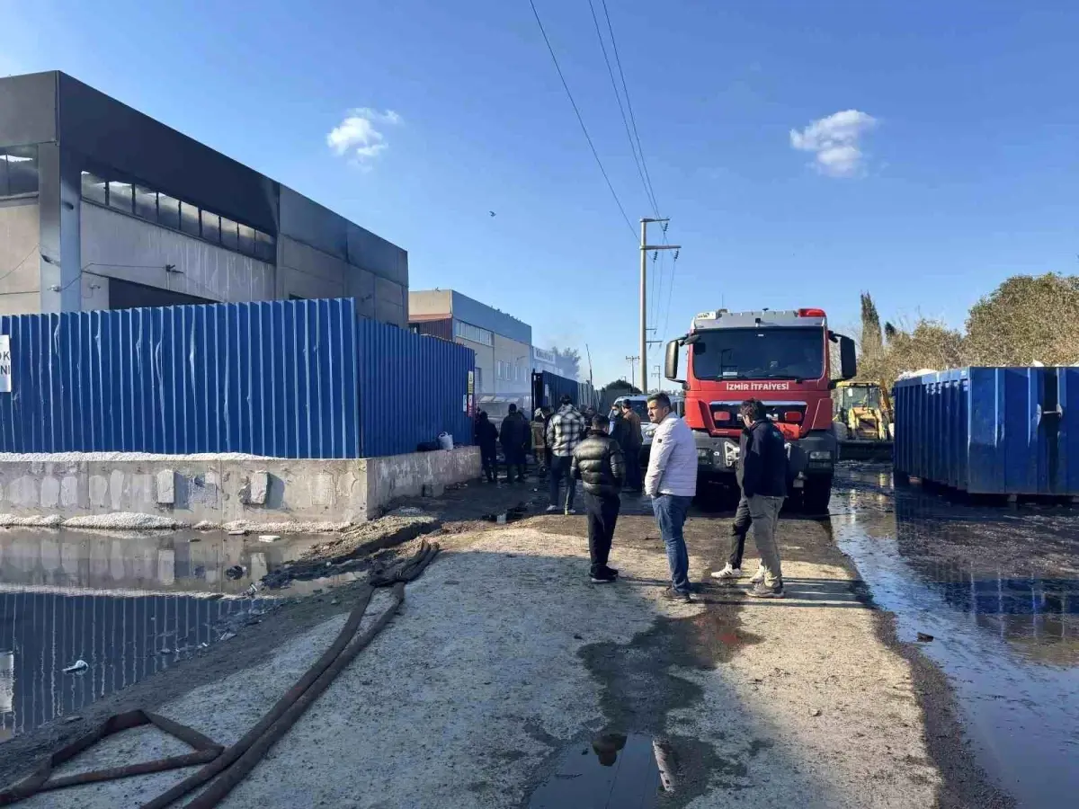 Torbalı’da Geri Dönüşüm Fabrikasında Yangın!