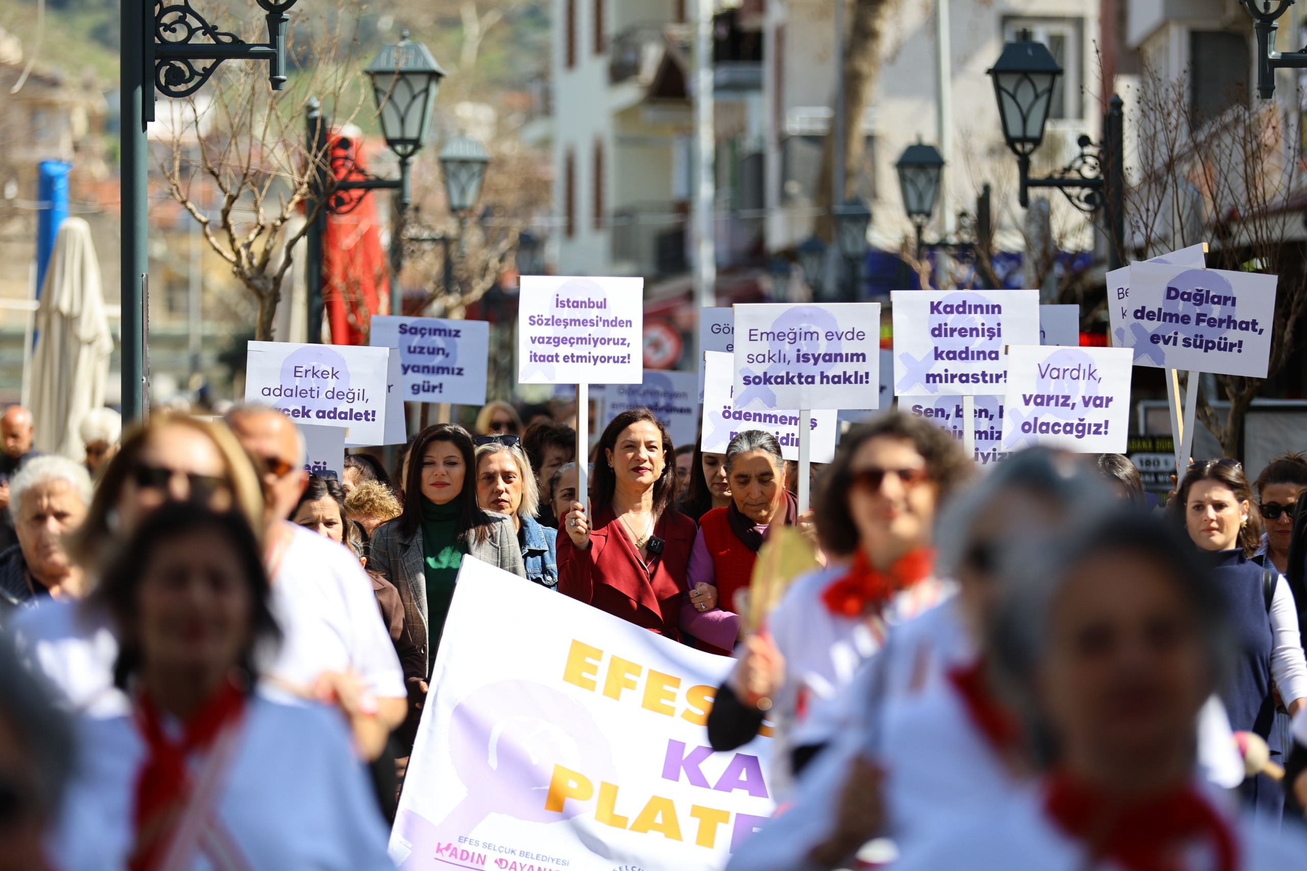 BAŞKAN FİLİZ CERİTOĞLU SENGEL: GÜÇLÜ KADIN, KADINA SAHİP ÇIKAN KADINDIR”