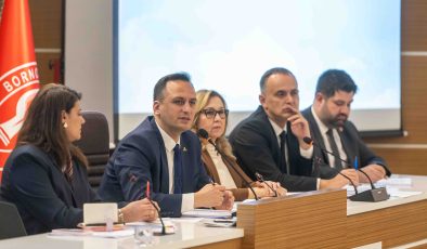 Bornova Belediyesi’nden temizlik atağı