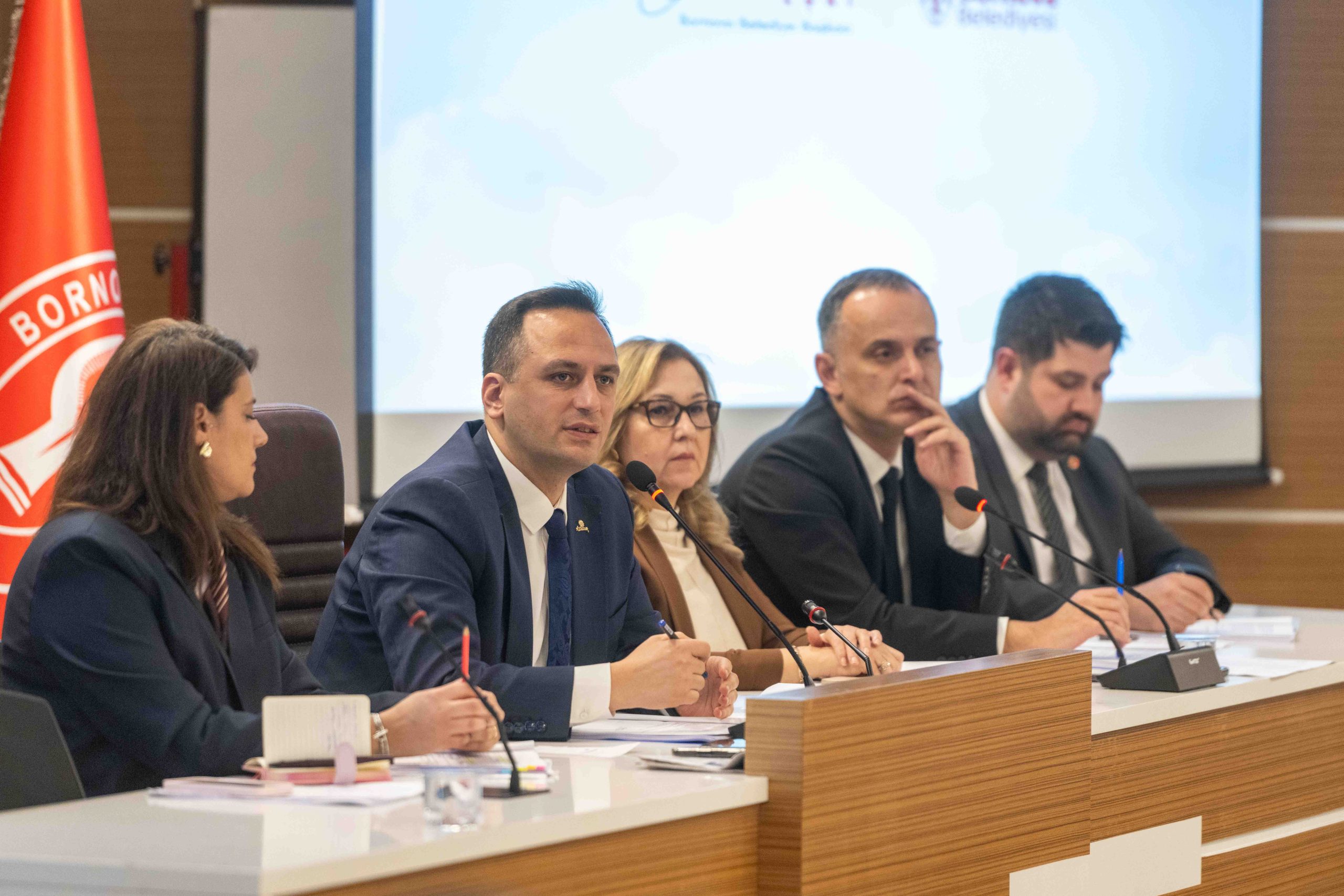 Bornova Belediyesi’nden temizlik atağı