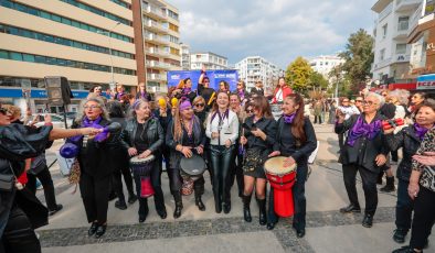 Konak’ta kadın emeği ve dayanışmasına festival gibi kutlama