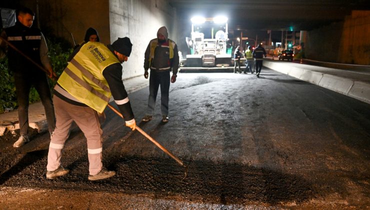 Bornova’da yağmur bitti, asfalt serimi başladı