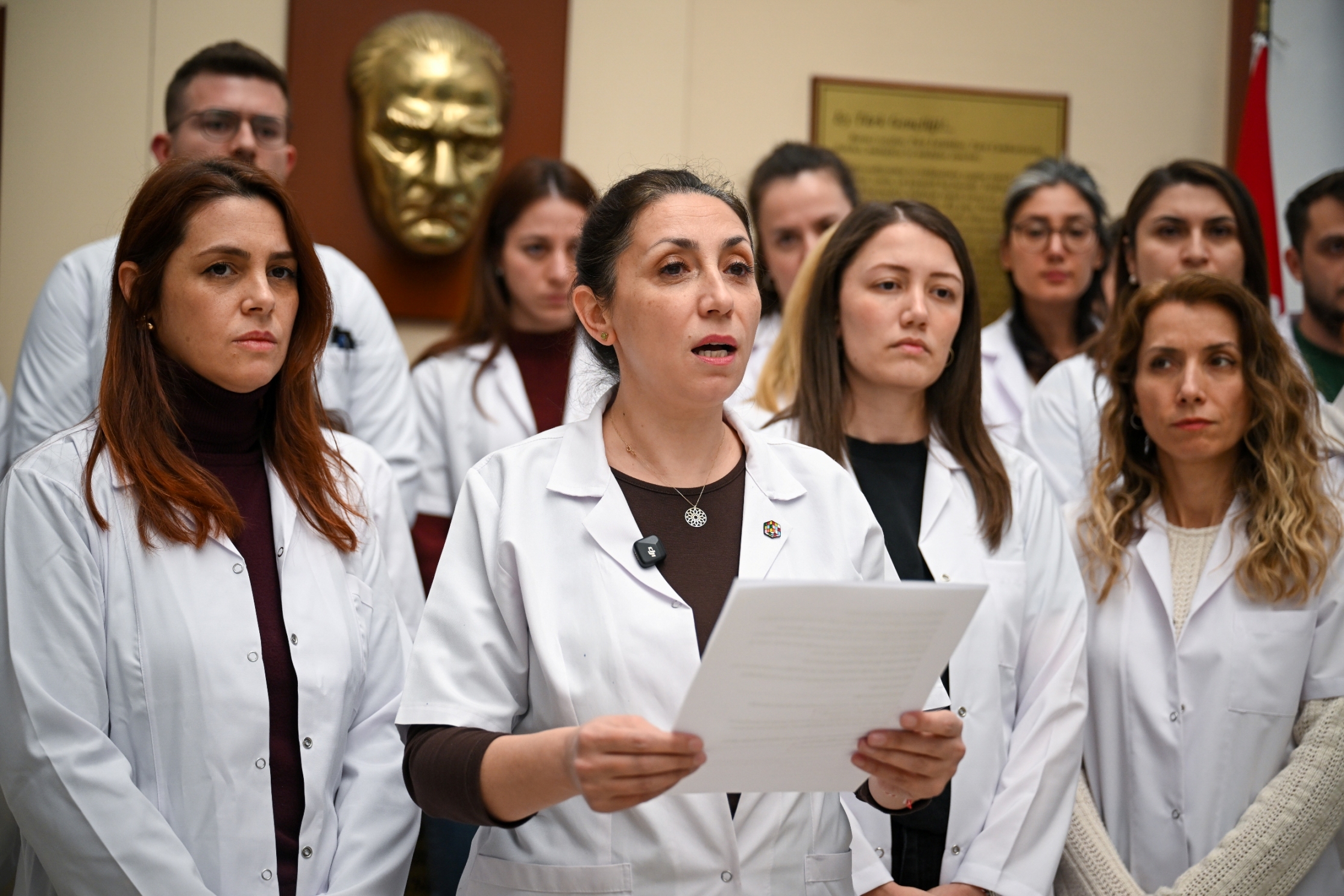 Bornova’da BELGEM Öğretmenlerinden Şiddete İsyan: