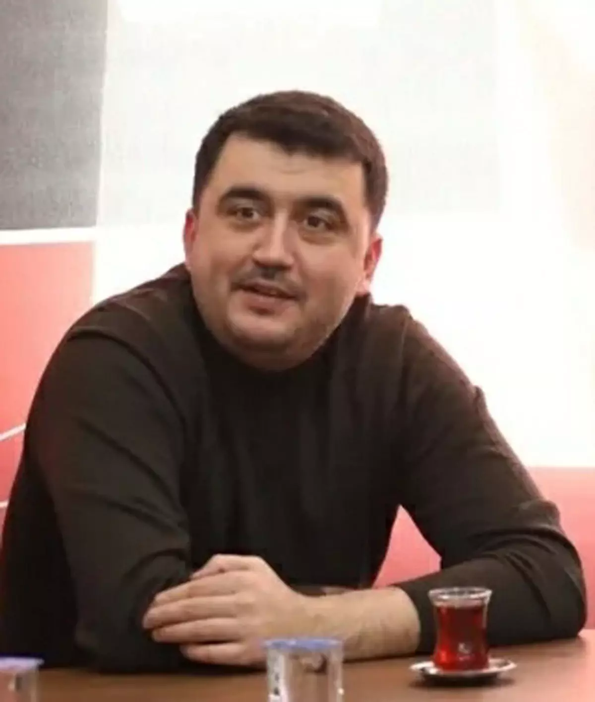 İzmir’de CHP Başkanı Bıçaklı Saldırıya Uğradı!