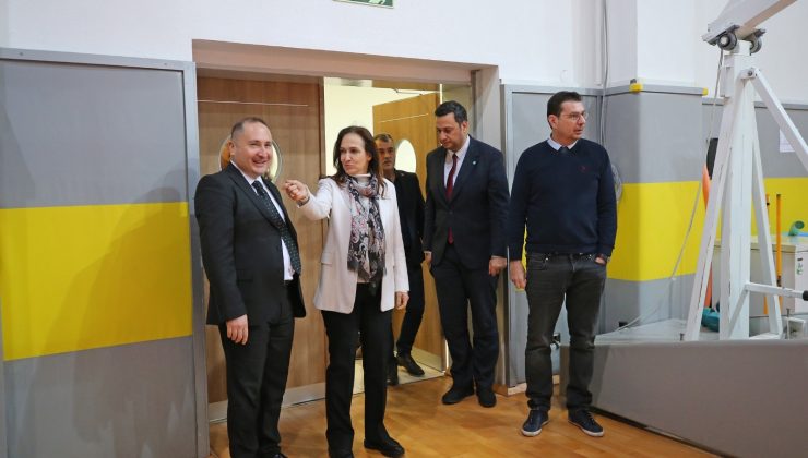 Karşıyaka Bilim Merkezi yeniden açılıyor: Belediye ve üniversiteden güç birliği