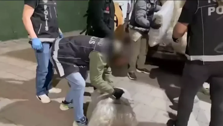 İzmir’de 1 Ton Skunk ve 57 Bin Hap Ele Geçirildi!